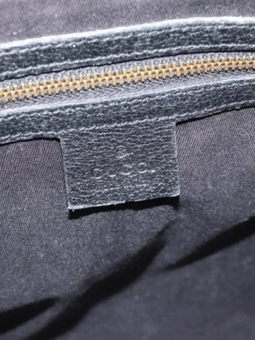 GUCCI GG Canvas Shoulder Bag Black Gold 120893 Auth ka4999